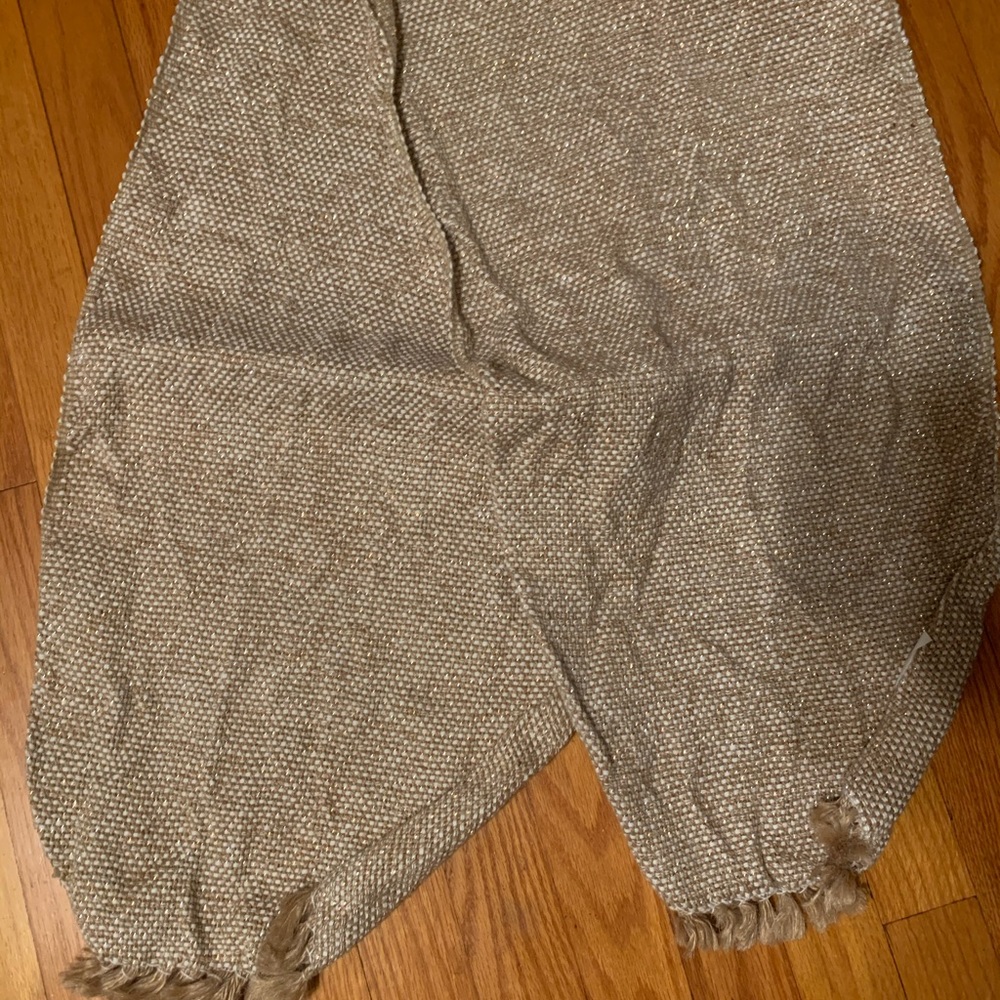 Table runner - Picture 3 of 4